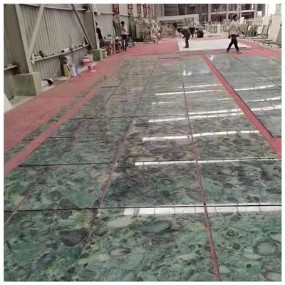 Jubin Kuarsa Hijau Palladium Sméraldo